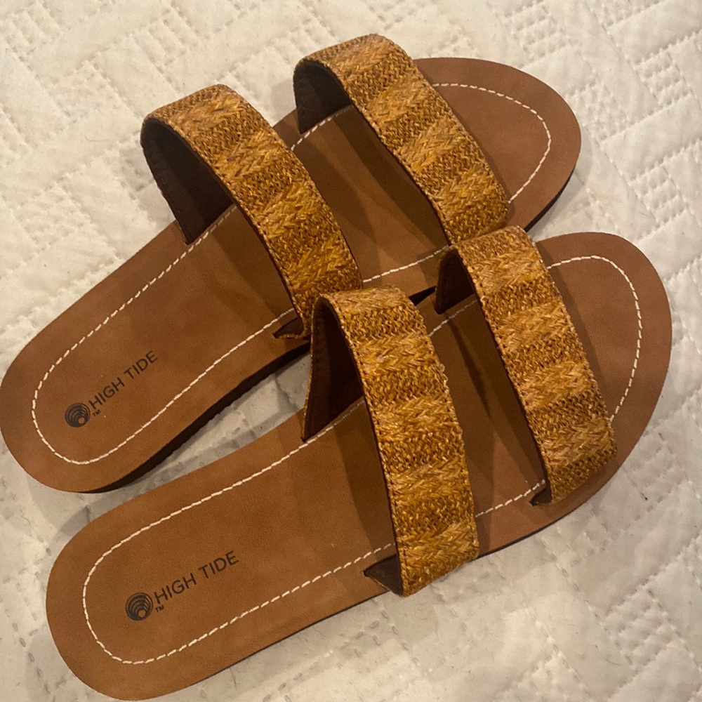 HighTide slip-on sandals